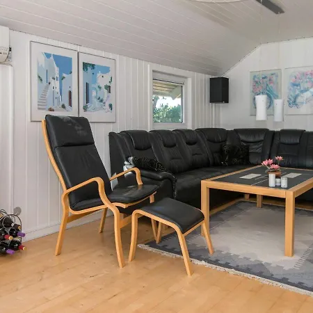 Holiday V Holiday home Norre Nebel